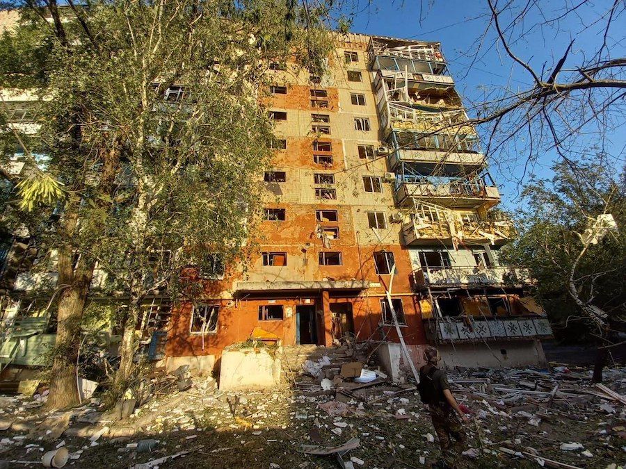 Наслідки російського обстрілу Торецька. Фото: Донецька ОВА