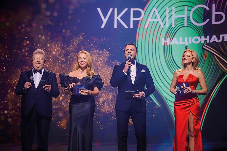 Ведучі церемонії нагородження Михайло Поплавський, Тіна Кароль, Григорій Решетнік, Лілія Ребрик