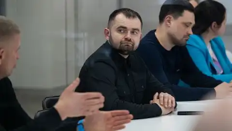 СМИ обнаружили, что из-за халатности чиновника Минобороны Каневского для ВСУ втридорога закупили фляг на 54 млн
