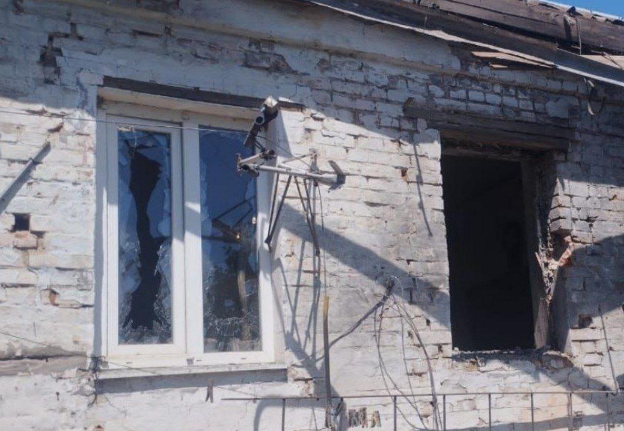 Нікополь. Наслідки обстрілів. Фото: facebook/Сергій Лисак