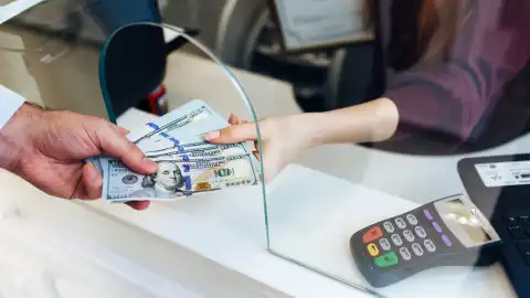 $2.2 billion market: who controls Ukrainian currency exchange market