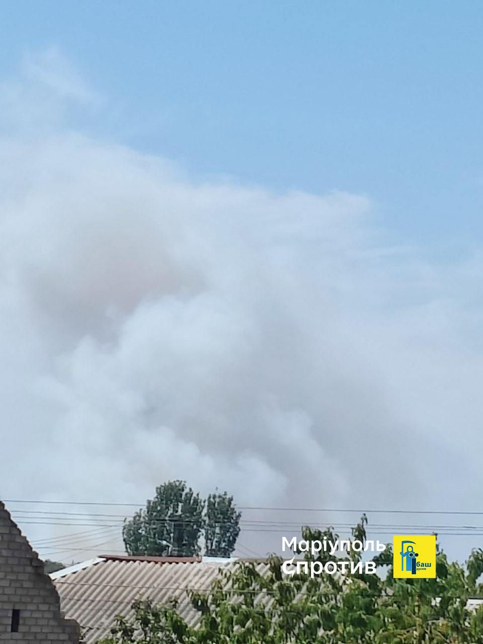 Smoke. Photo: Telegram/Mariupol. Resistance