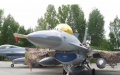 Experts tell why Ukrainian F-16s have golden dome