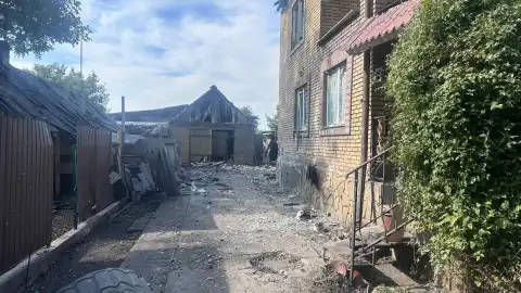 Последствия обстрелов в Донецкой области. Фото: Нацполиция