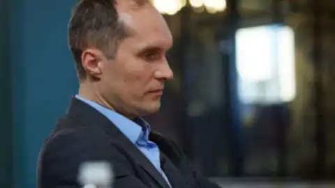 Юрий Бутусов