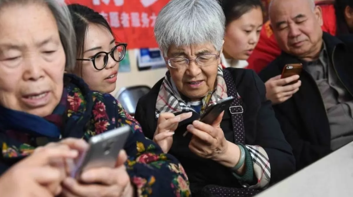 China's netizen population nears 1.1 billion, – report | Ukrainian news