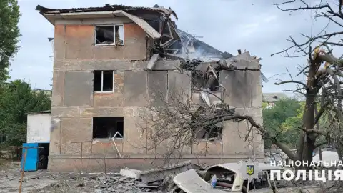 Наслідки обстрілів у Донецькій області. Фото: Нацполіція