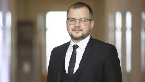 "Благотворительный проект Руслана Шостака – единственный пример частного финансирования пребывания детей за границей", - нардеп Боблях