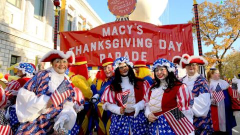 Парад Мэйсис в День благодарения в Нью-Йорке. Фото: twitter.com/Macys