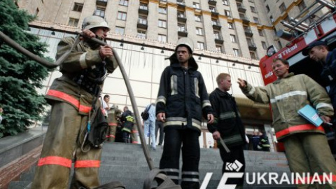 Борьба с пожаром в киевской гостинице "Украина"