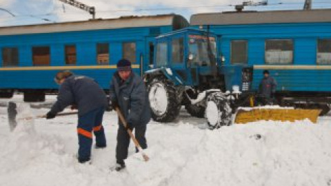За прошедшие сутки для преодоления последствий стихии было задействовано 8 тыс. железнодорожников