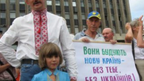 Правоохранителям пришлось вызывать слесаря.