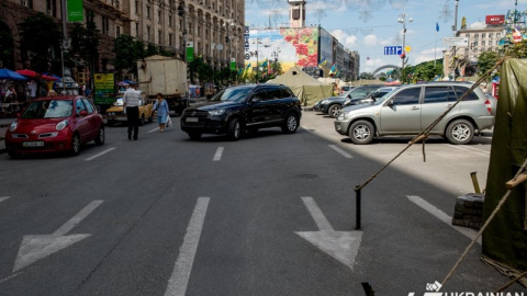 Крещатик превращается в бесплатную автопарковку
