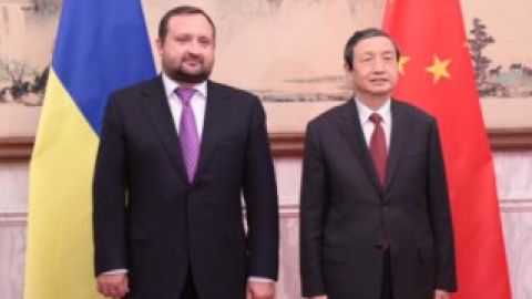 Арбузов провел встречу с сопредседателем комиссии – вице-премьером Госcовета КНР Ма Каем. Фото: пресс-служба первого вице-премьера.