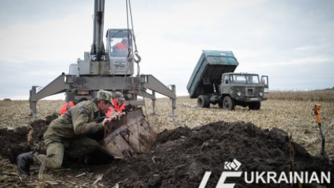Раскопки советского танка на Житомирщине