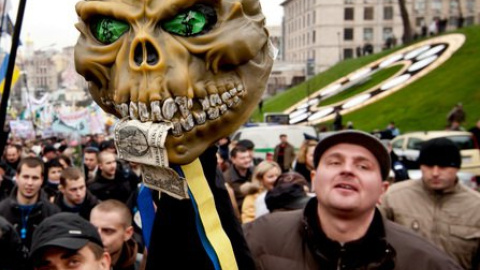В Киеве митингуют против подписания Налогового кодекса