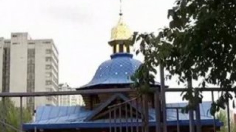 Злоумышленники оставили на дверях надпись "Око за Око".