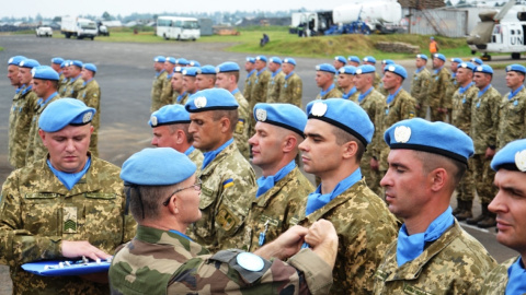 В День Независимости в ДР Конго наградили украинских миротворцев медалями ООН "За службу миру"