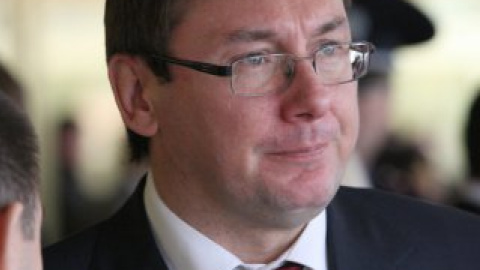 Еще 10 мая у Луценко ухудшилось здоровье.