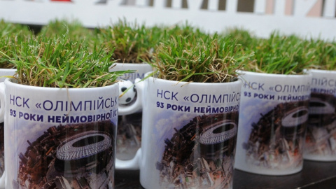 На НСК "Олімпійський" в Києві провели ранкову зарядку і флеш-моб "Олімпієць в кожному"