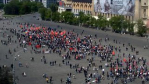 Митингующие скандируют лозунги: "Хунту - на кол!", "Россия!", "Фашизм не пройдет". @ChristopherJM
