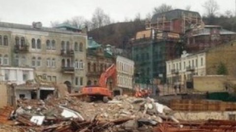 На Андреевском спуске снесены три исторические здания. Фото пользователя Sash Karpin