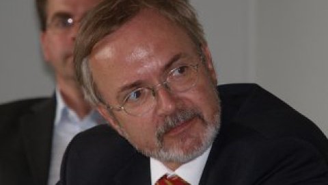 Вернер Хойер.