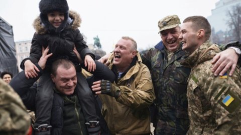 В Киеве прошло шествие в честь защитников Дебальцевского плацдарма