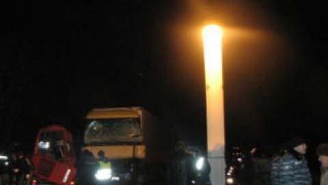 Двое из 11 пострадавших скончались в больнице.