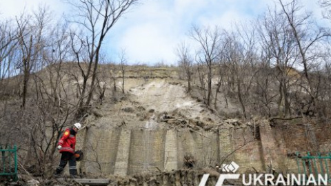 Ликвидация оползня на Воздвиженской в Киеве