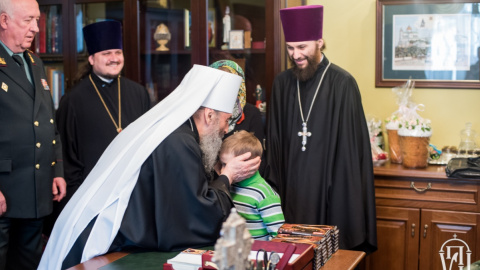Митрополит Онуфрій зустрівся з дітками. Фото:news.church.ua