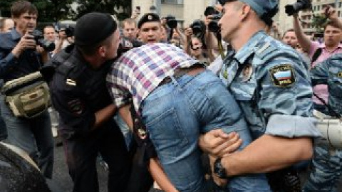 Задержания начались вчера и продолжились сегодня.