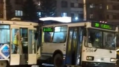 ДТП произошло на пересечении улиц Сурганова и Якуба Коласа.