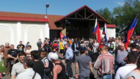Митинг у резиденции Ахметова расходится, людям "не понятно, зачем их туда привели"