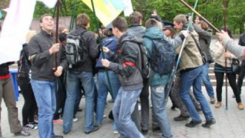 Львовские студенты провели репетицию драки с "Русским единством"