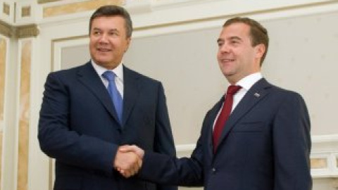 Медведев предложил обсудить вопросы по госгранице.