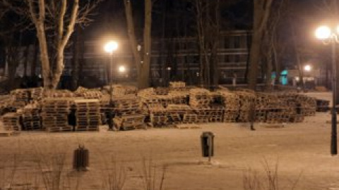 В Мариинском парке возвели "крепость" для "антимайдана"