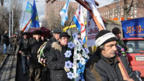 Траурный марш донецких чернобыльцев.