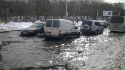 Лужа в Голосеево.