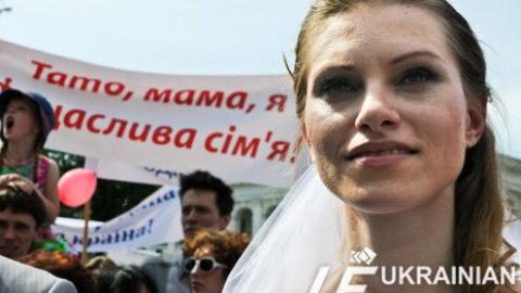 В Киеве состоялся марш противников гей-парада