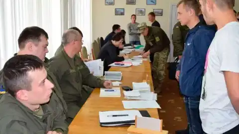 Депутати хочуть саджати ТЦКшників, Китай обвалив акції американскького «бігтеху», а Кучма зірвав мобілізацію, - події 28 січня