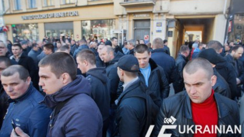 Бывшие "беркутовцы" под Печерским судом