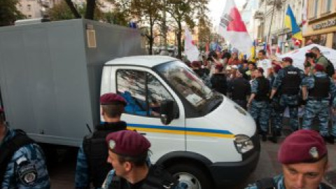 Экс-министр рассказал, что находится в суде с 7:00 утра.