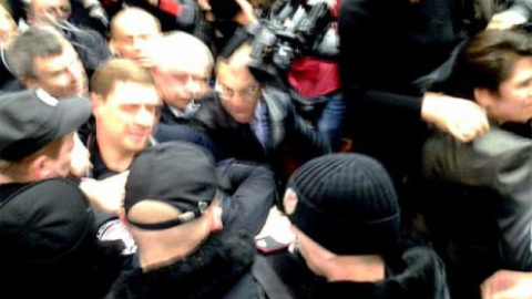 В суде нардепы подрались с "Грифоном"