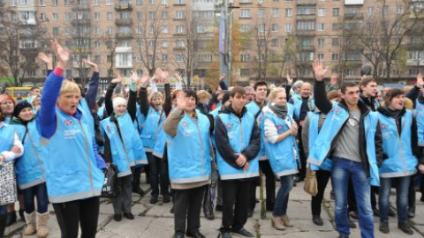 Металлурги на субботнике в Мариуполе