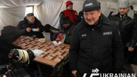 Балога в пункте обогрева для донецких бомжей