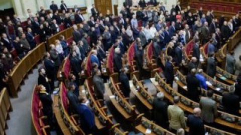 "Свобода" сорвала выступление депутата Турманова на русском языке