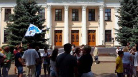 100 человек требовали у Минобразования отставки руководства высшего училища физкультуры