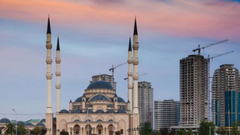 Новостройки и руины чеченской столицы Грозного
