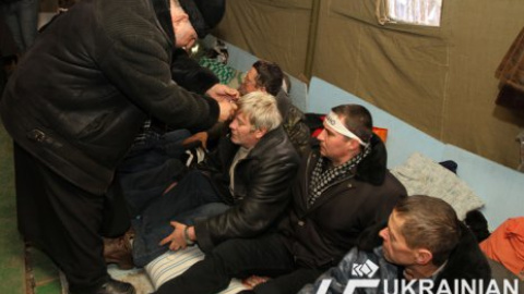 В Донецке продолжается акция чернобыльцев